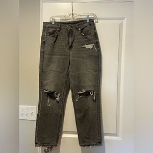 American Eagle, high rise mom jeans.  Size 8, short.